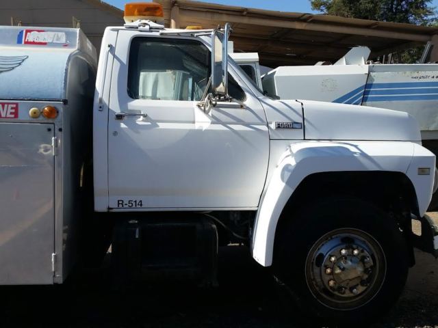 1984 Ford Fuel Truck - photo 3