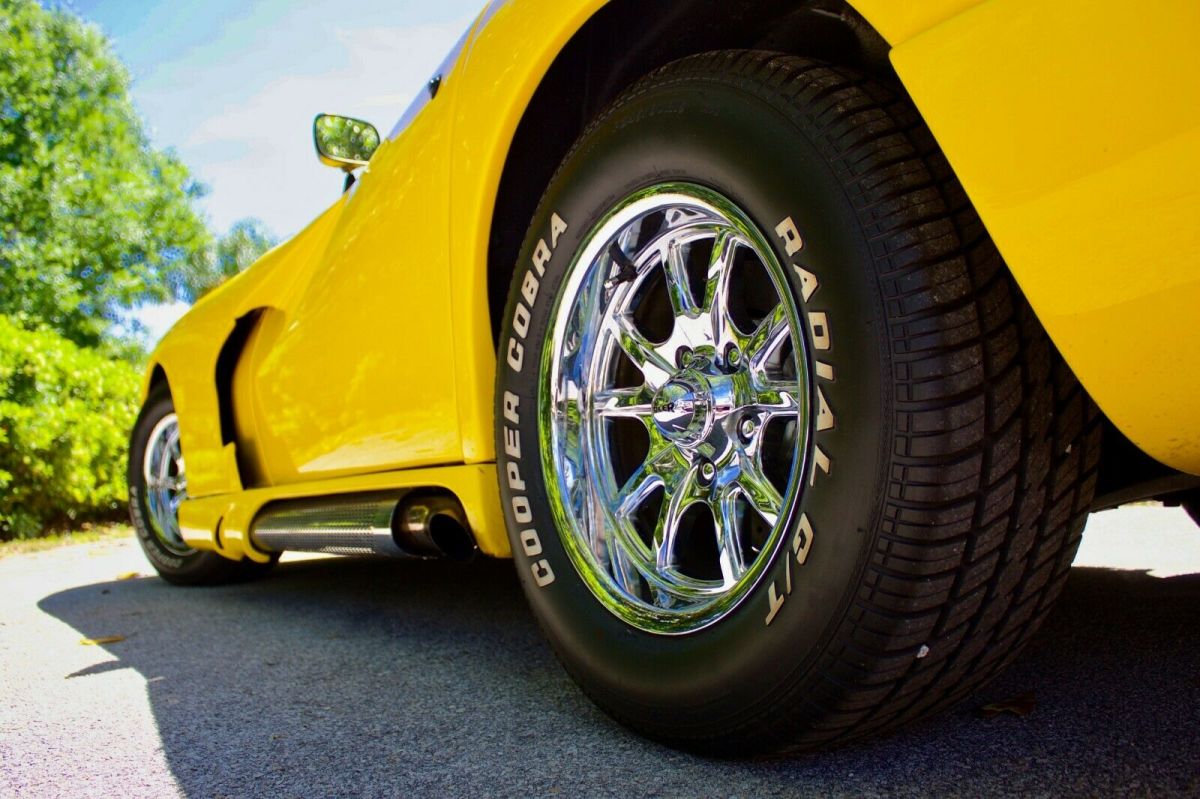 1976 Chevrolet Corvette Factory T-Tops - photo 11