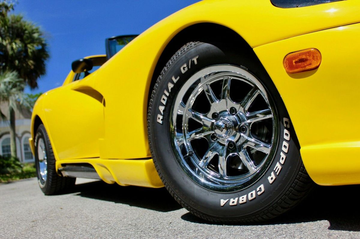 1976 Chevrolet Corvette Factory T-Tops - photo 9