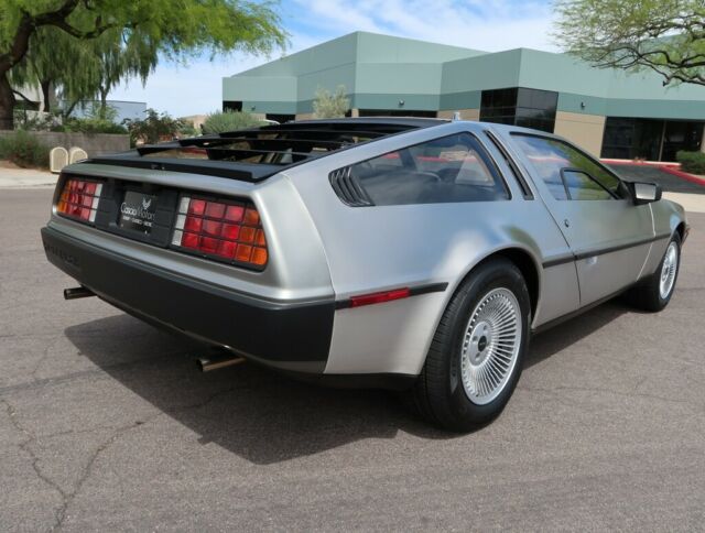 1981 DeLorean DMC-12 DMC-12 - photo 5