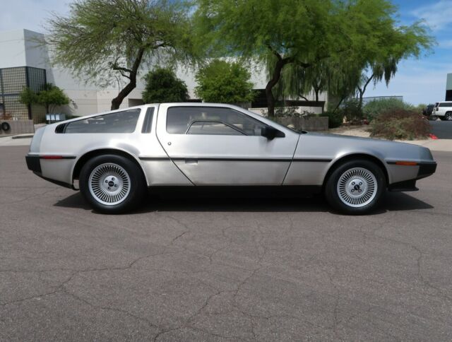 1981 DeLorean DMC-12 DMC-12 - photo 7