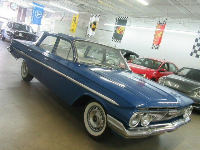 1961 Chevrolet Bel Air/150/210 Sport sedan - photo 9