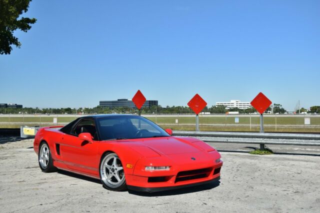 Full Service Records - Timing Belt Done - Rare OZ Wheels - Excellent condition 1993 Acura NSX 5 Speed Manual