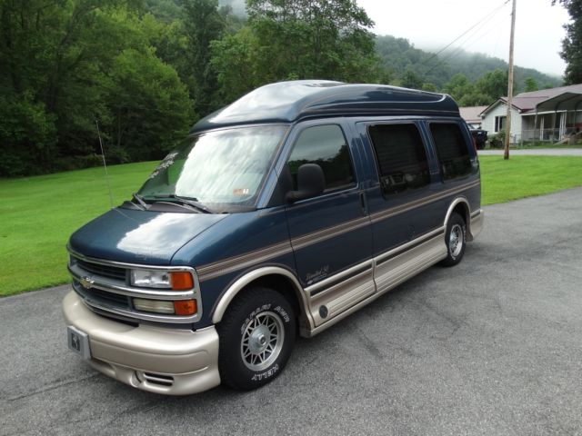 FULLY LOADED CUSTOMIZED HIGH TOP VAN, ONE OWNER, CLEAN CARFAX, LOW MILES!!! 1989 Chevrolet Express leather