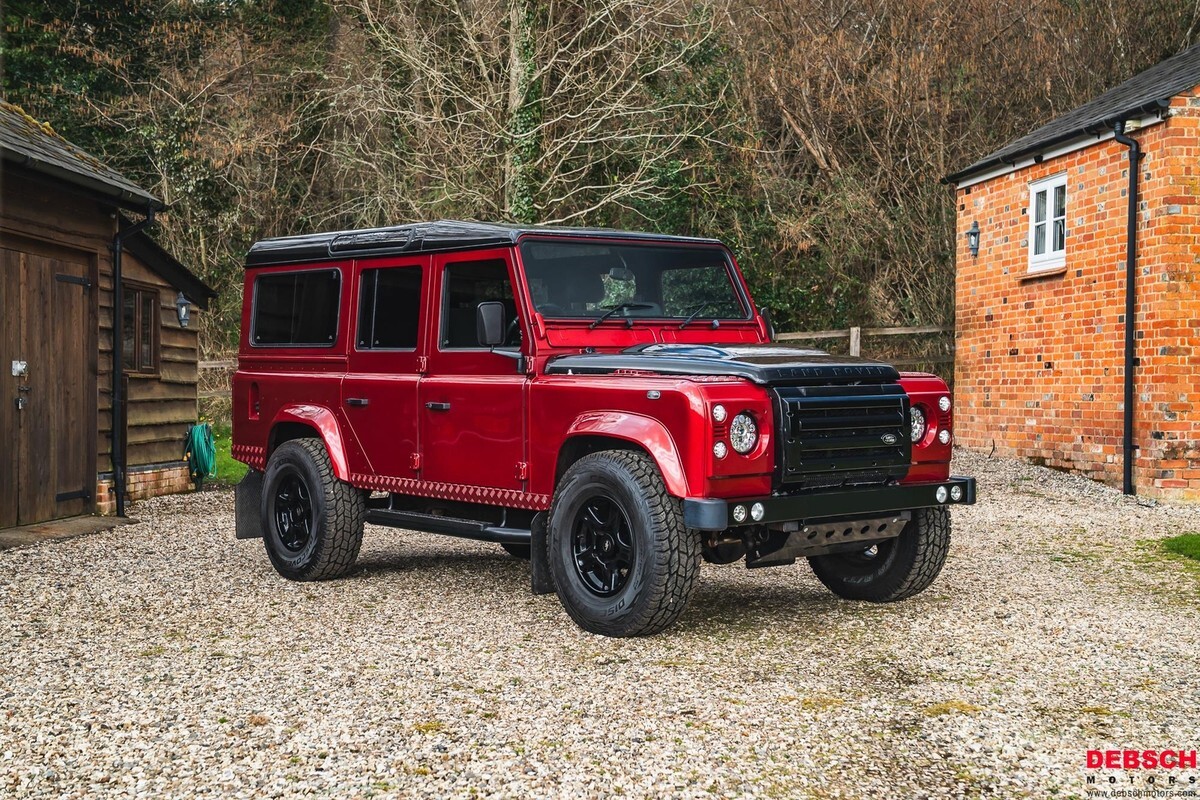 1985 Land Rover 110 3.9L V8 V8 Frame Off Restoration, Automatic, Air-Con - photo 4
