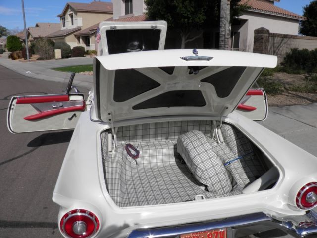 1957 Ford Thunderbird coupe - photo 11
