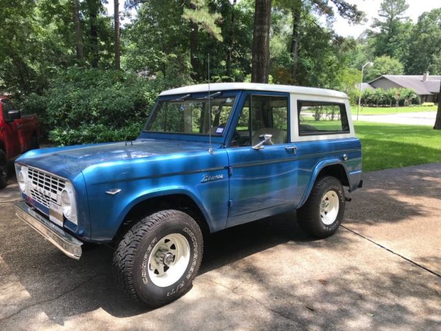 1967 Ford Bronco White