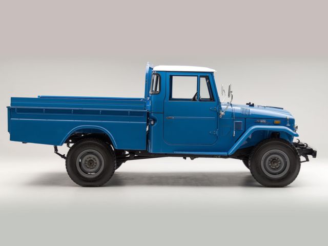 1974 Toyota Land Cruiser FJ45 Pick up - photo 3