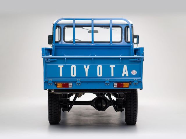 1974 Toyota Land Cruiser FJ45 Pick up - photo 4
