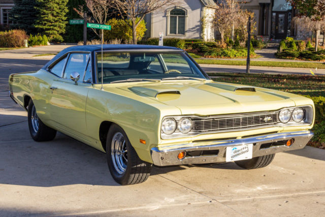 Fully Restored Coronet! 340ci V8, Auto, PS, Disc, Factory A/C, Highly Detailed! 1969 Dodge Coronet