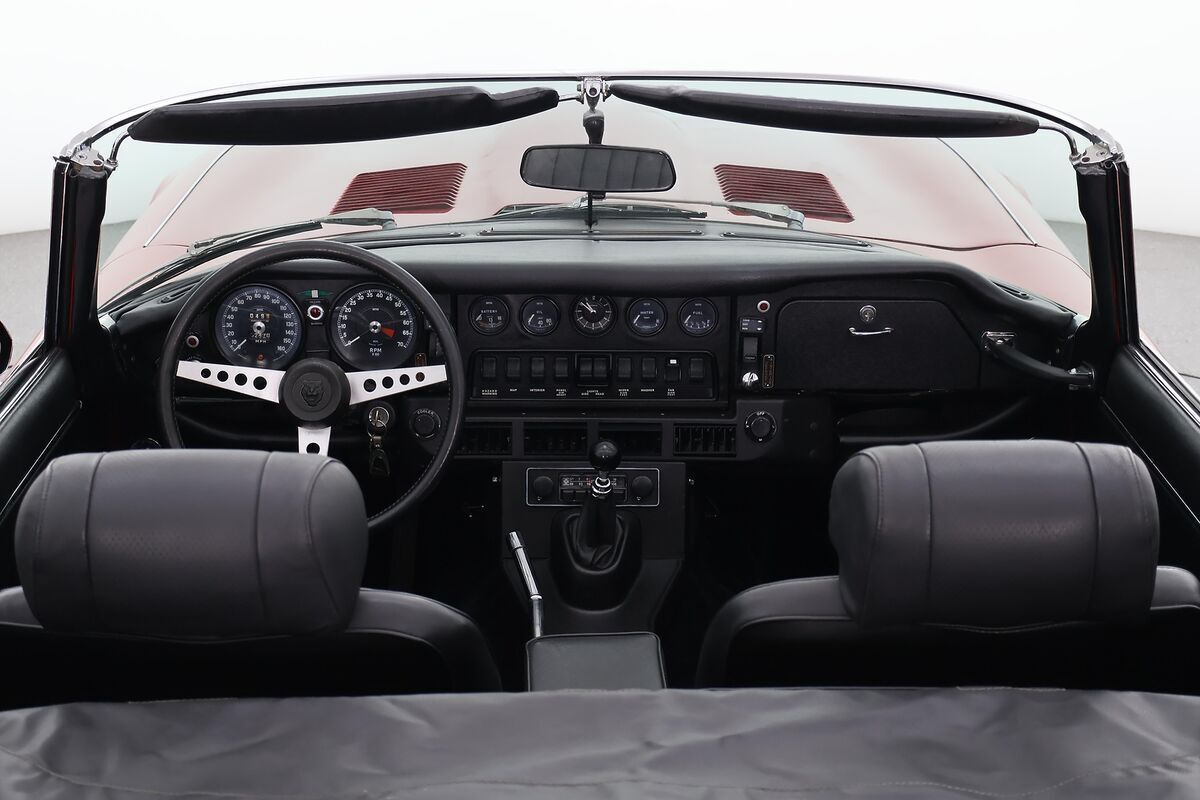 1974 Jaguar E-Type - photo 11
