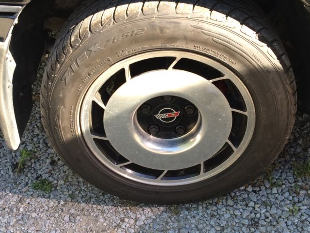 1985 Chevrolet Corvette - photo 11