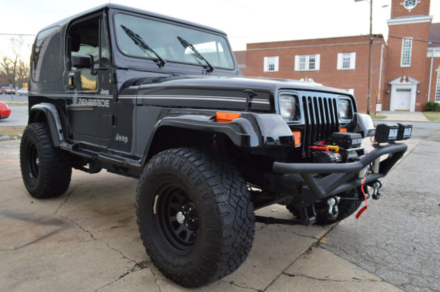 Fully Restored Jeep Wrangler YJ with Renegade Decals Full Hard Top & Hard Doors 1992 Jeep Wrangler Renegade