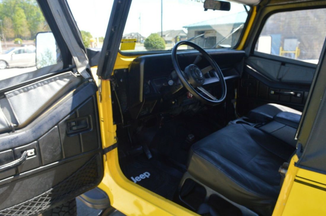 1992 Jeep Wrangler Renegade - photo 7