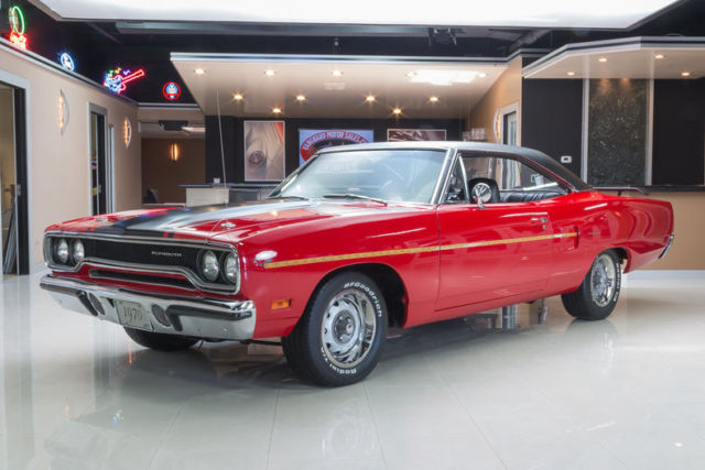 Fully Restored, N96 Air Grabber, 383ci V8, 4-Speed, Bucket Seats, Pistol Grip! 1970 Plymouth Road Runner