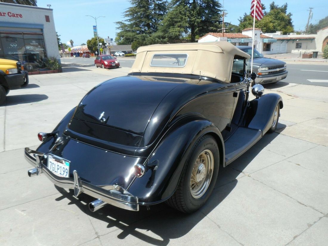 1933 Ford Roadster - photo 4