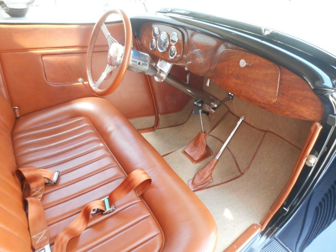 1933 Ford Roadster - photo 6