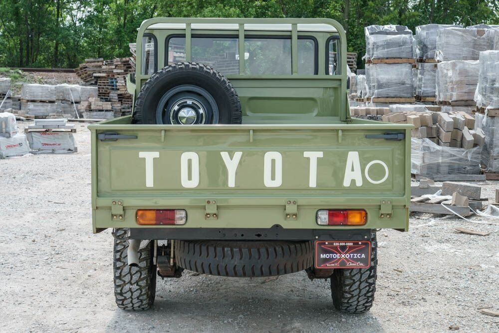 1976 Toyota Land Cruiser FJ45 Pickup - photo 4