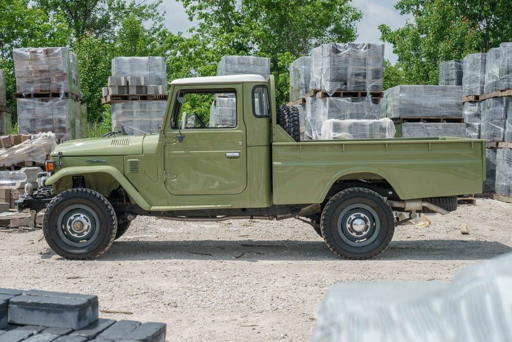 1976 Toyota Land Cruiser FJ45 Pickup - photo 6