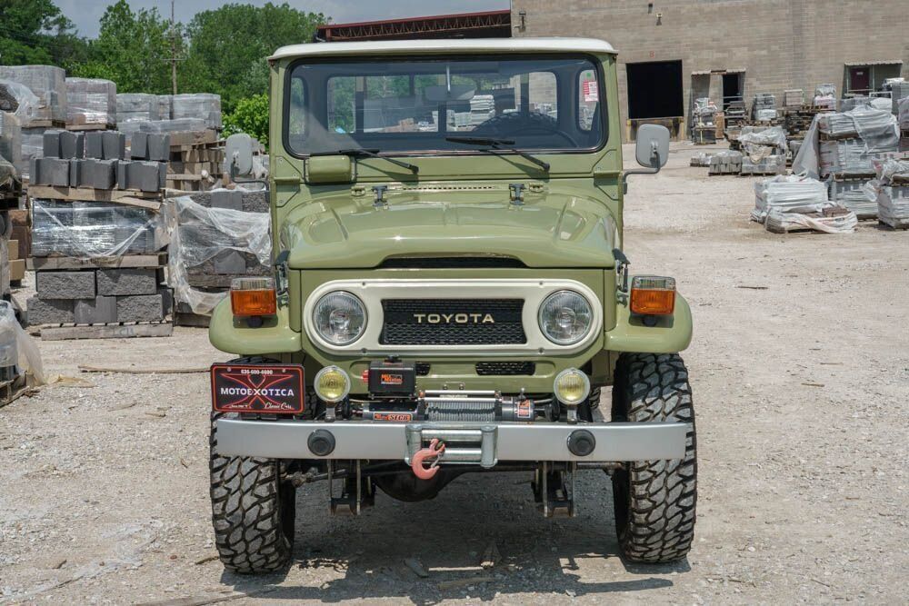 1976 Toyota Land Cruiser FJ45 Pickup - photo 8