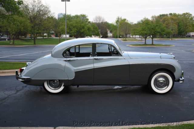 1960 Jaguar MK9 - photo 6
