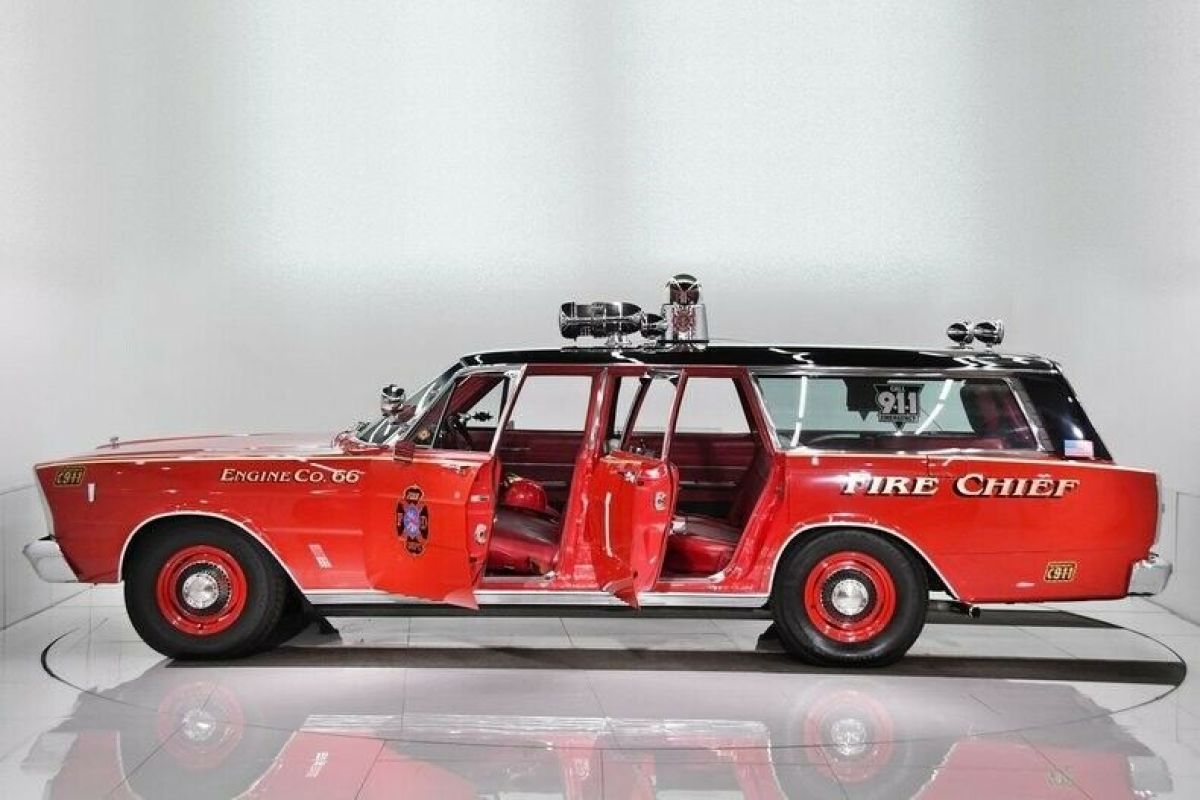 1966 Ford Country Sedan Wagon Fire Chief's - photo 10