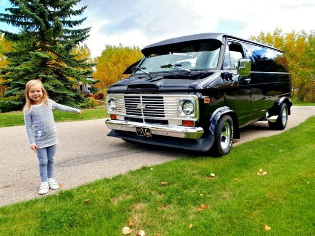 FUN FUN FUN... 1977 Chevy Custom Boogie Disco Van. *** NO RESERVE *** 1977 Chevrolet G20 Van SHOW WINNING VAN