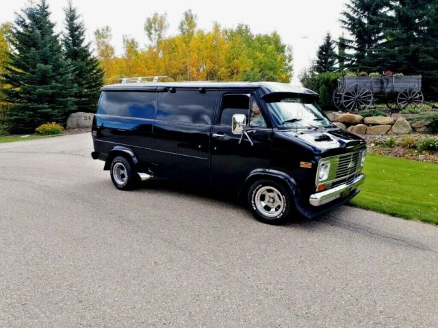 1977 Chevrolet G20 Van SHOW WINNING VAN - photo 5