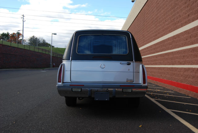 1994 Cadillac Fleetwood Hearse - photo 4