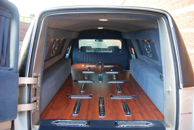 1994 Cadillac Fleetwood Hearse - photo 6