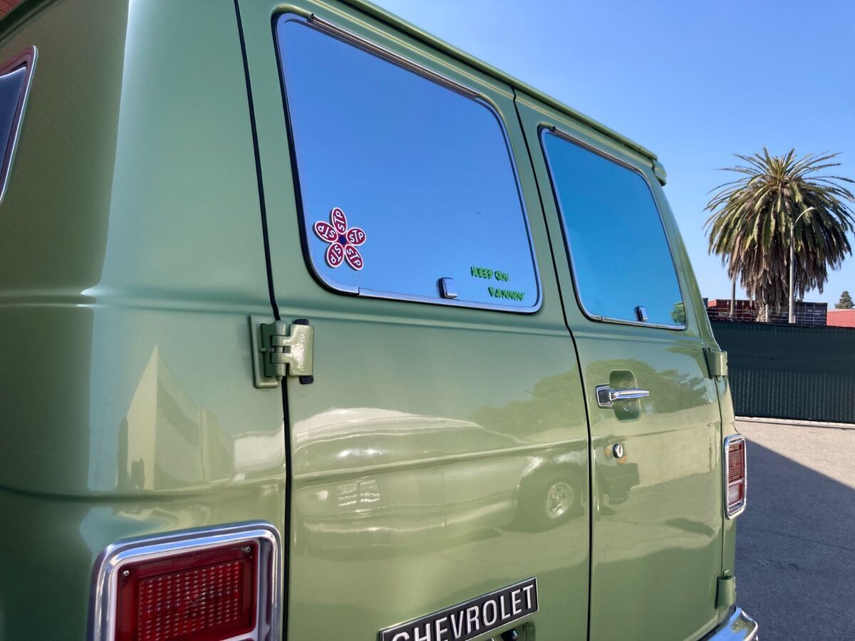 1977 Chevrolet G10 Van - photo 9