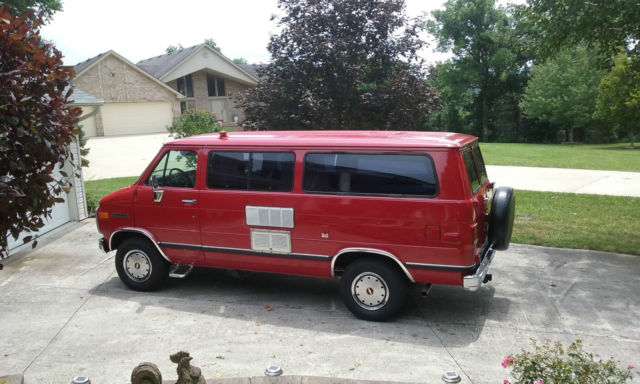 1993 Chevrolet G20 Van Beauville - photo 2