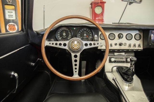 1961 Jaguar E-Type 3.8 liter Series 1 Roadster - photo 10