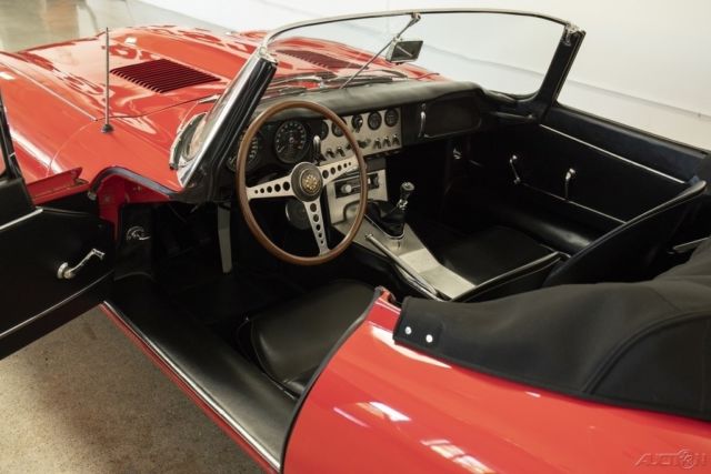 1961 Jaguar E-Type 3.8 liter Series 1 Roadster - photo 11