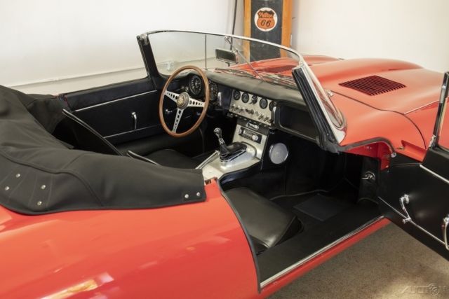 1961 Jaguar E-Type 3.8 liter Series 1 Roadster - photo 12