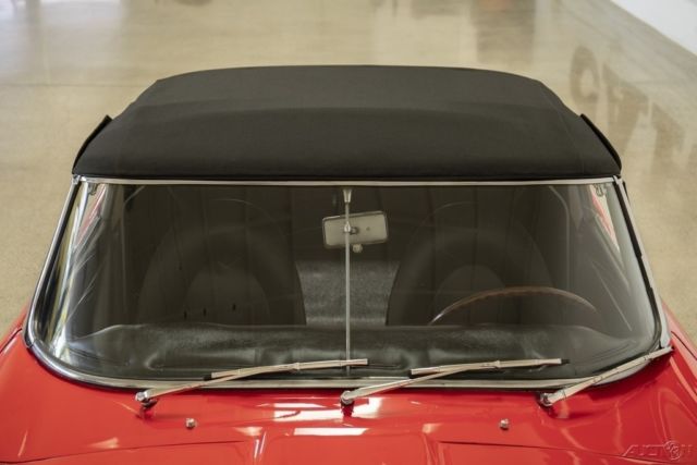 1961 Jaguar E-Type 3.8 liter Series 1 Roadster - photo 13