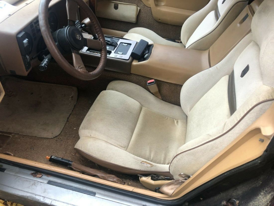 1986 Pontiac Fiero - photo 2