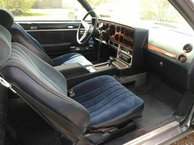 1986 Pontiac Grand Prix LE - photo 4