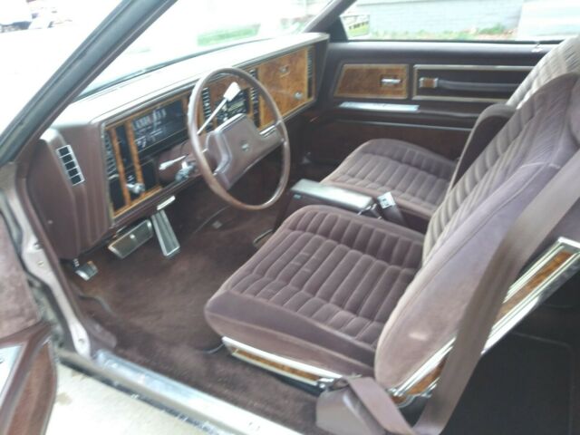 1983 Buick riviera - photo 7