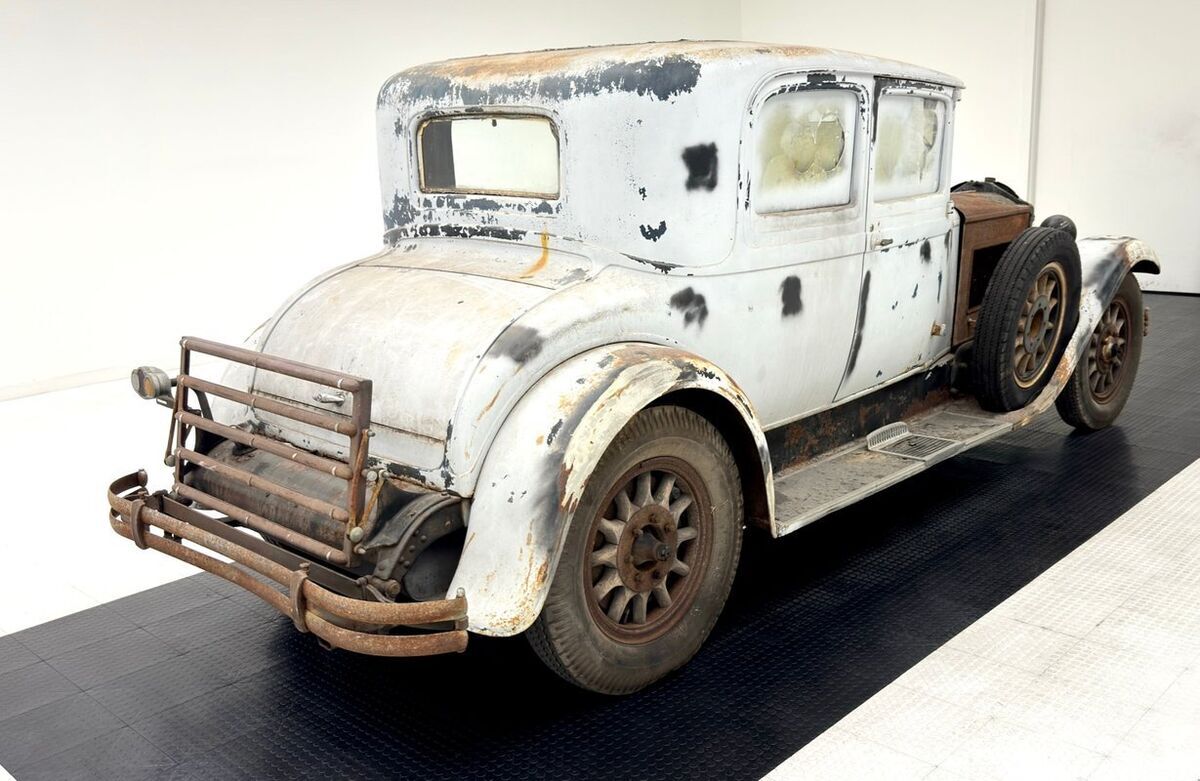 1930 Packard 733 Deluxe Coupe - photo 5