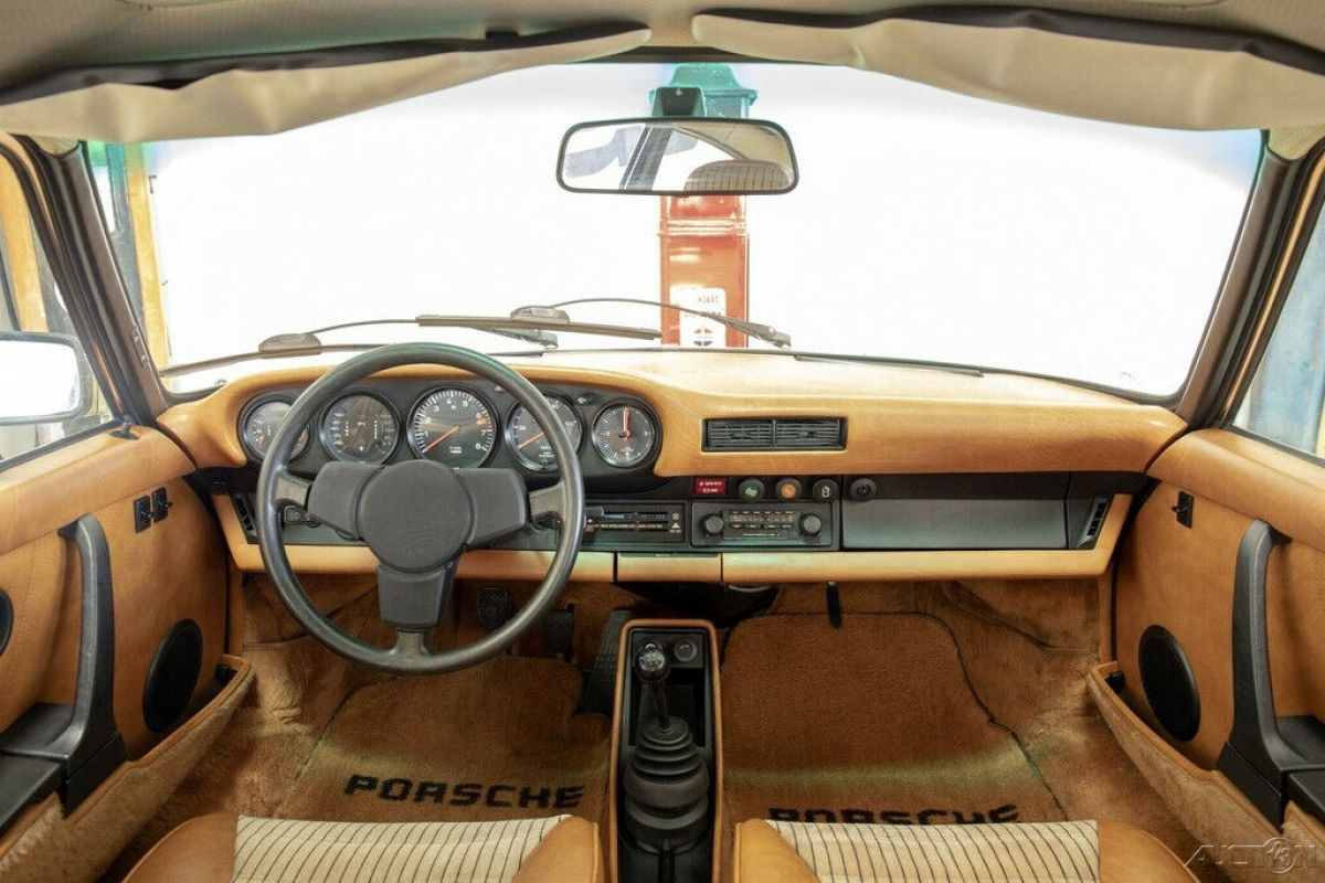 1977 Porsche 911 911S Coupe - photo 9