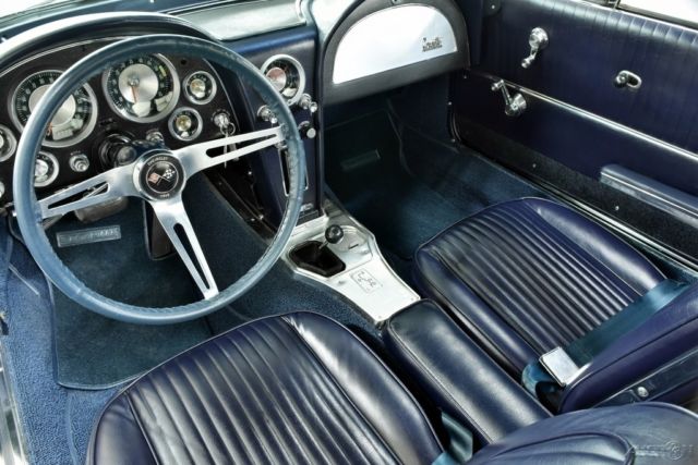 1963 Chevrolet Corvette MIDNIGHT BLUE '63 STINGRAY SPLIT-WINDOW - photo 12