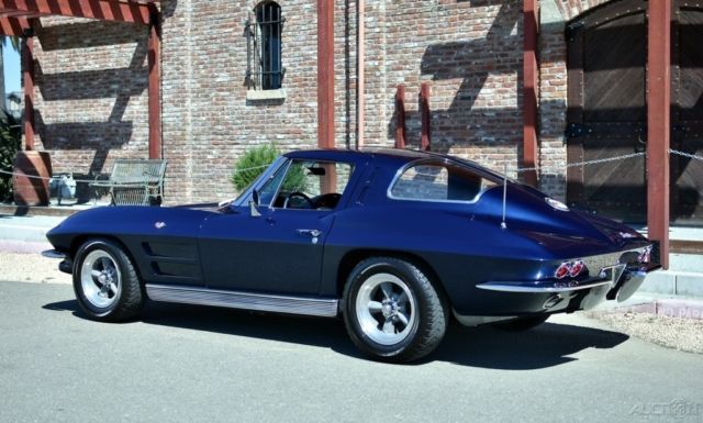 1963 Chevrolet Corvette MIDNIGHT BLUE '63 STINGRAY SPLIT-WINDOW - photo 4