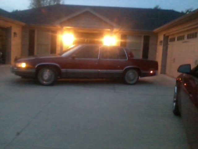 1991 Cadillac DeVille 4 Door - photo 11
