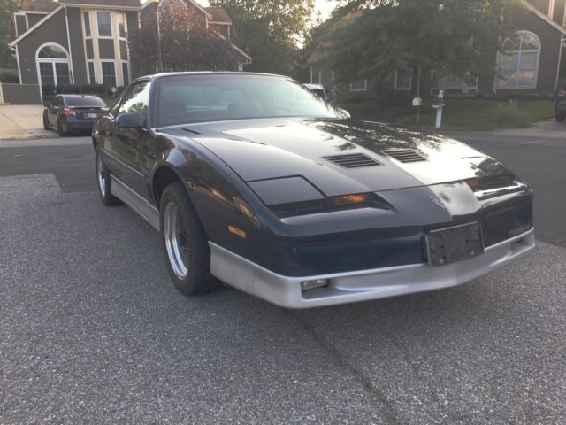 1987 Pontiac Trans Am GARAGED LOW MILES ONE OWNER WS6 T-TOPS - photo 3