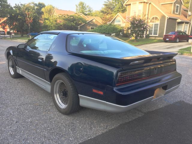 1987 Pontiac Trans Am GARAGED LOW MILES ONE OWNER WS6 T-TOPS - photo 7