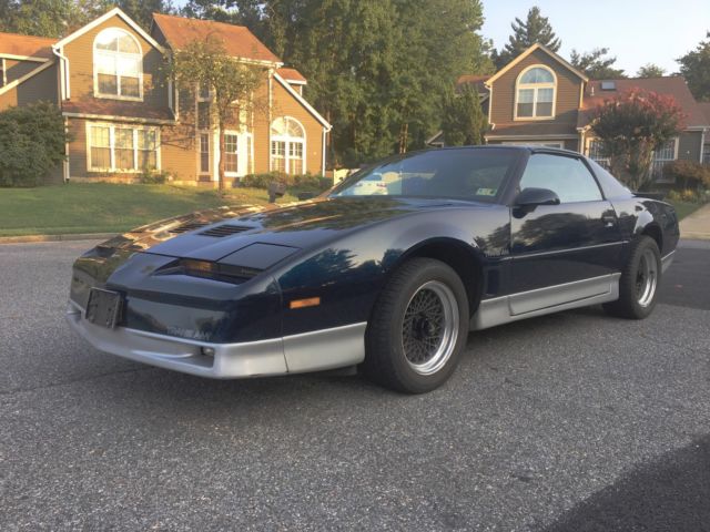1987 Pontiac Trans Am GARAGED LOW MILES ONE OWNER WS6 T-TOPS - photo 9
