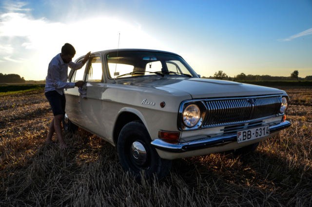 GAZ-24 Volga 1986 Renovated 1980 Other Makes GAZ-24 2410