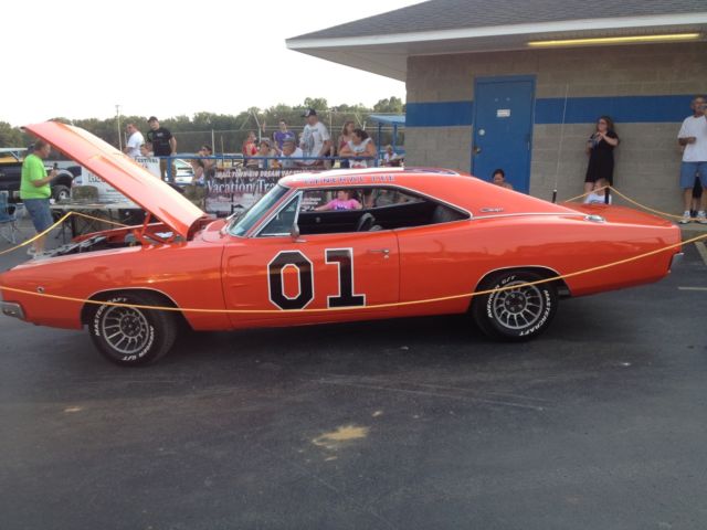 General Lee 1968 Dodge Charger General Lee