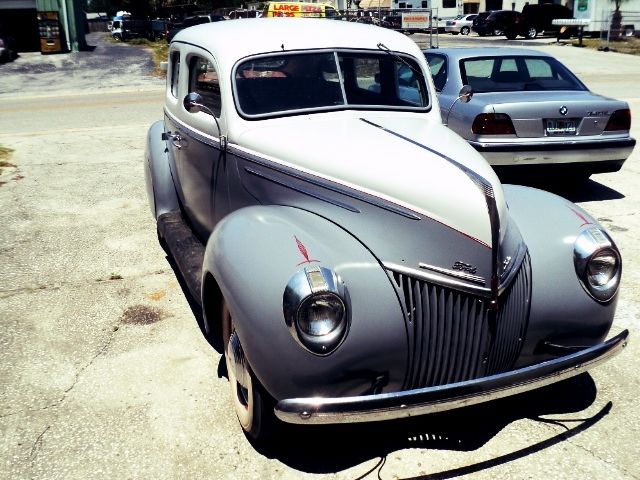 1939 Ford DELUXE SEDAN PRIVATE PARTY-MOSTLY ORIGINAL-ROOMY-FUN TO DRIVE! - photo 3